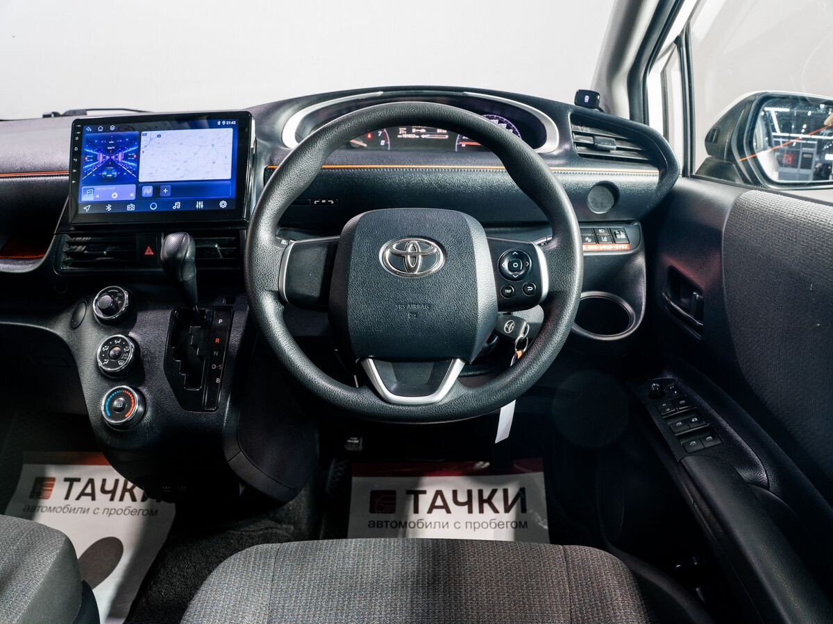 Toyota Sienta 2020 - фото автомобиля