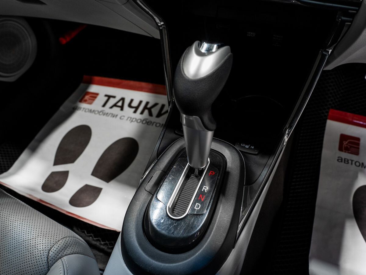 Honda CR-Z 2010 - фото автомобиля