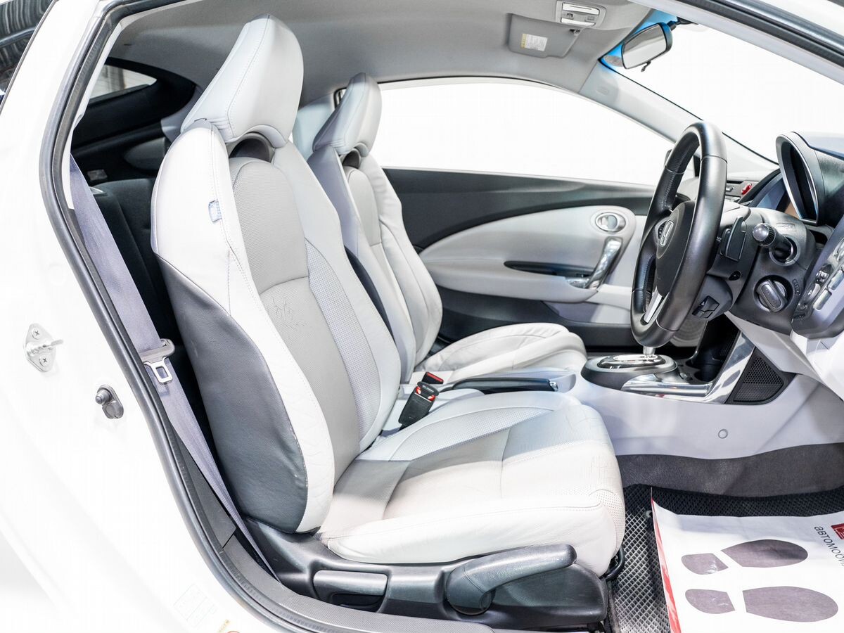 Honda CR-Z 2010 - фото автомобиля