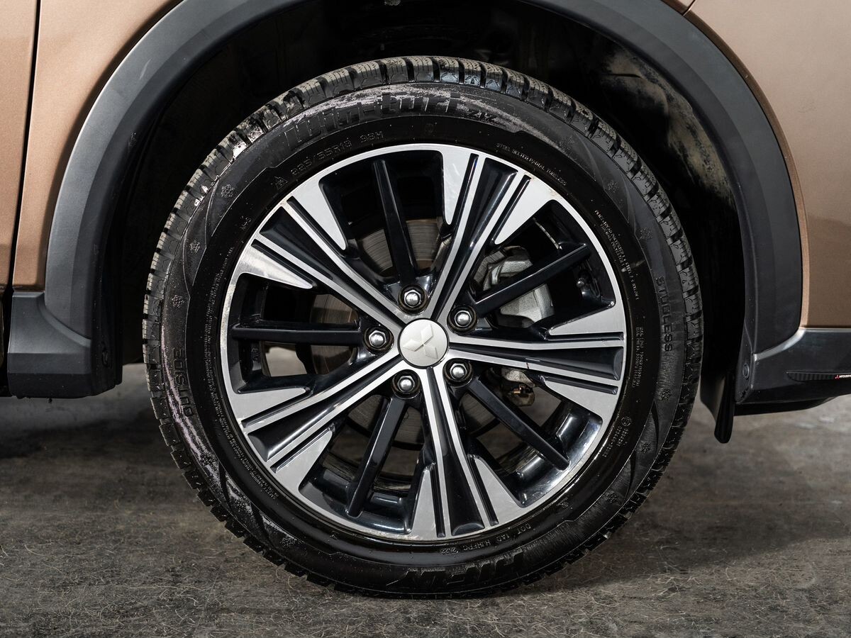 Mitsubishi Eclipse Cross 2019 - фото автомобиля