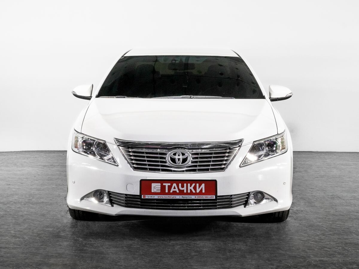 Toyota Camry 2012 - фото автомобиля