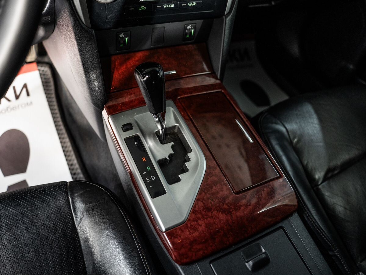 Toyota Camry 2012 - фото автомобиля