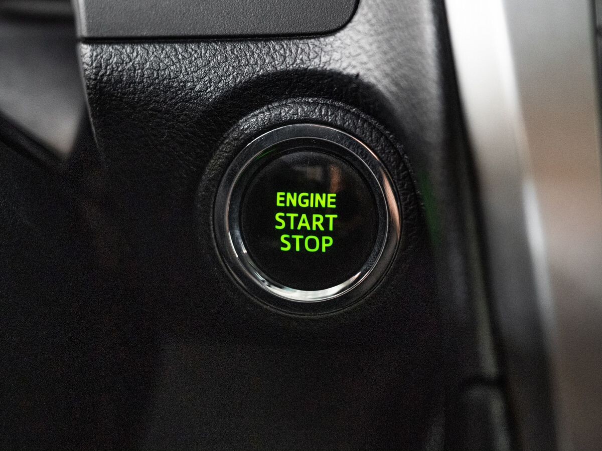 Toyota Camry 2012 - фото автомобиля