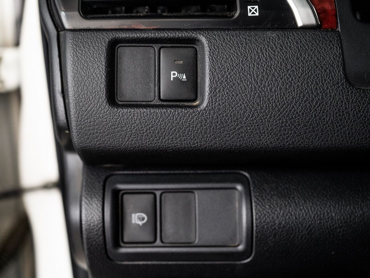 Toyota Camry 2012 - фото автомобиля