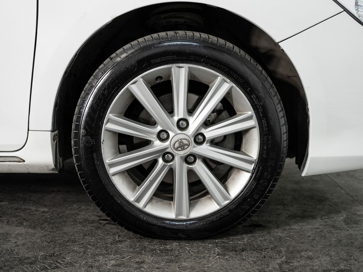 Toyota Camry 2012 - фото автомобиля