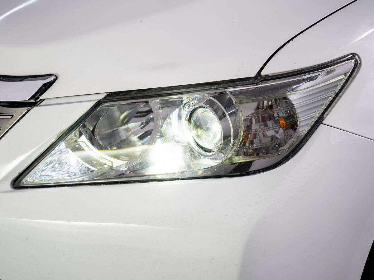Toyota Camry 2012 - фото автомобиля