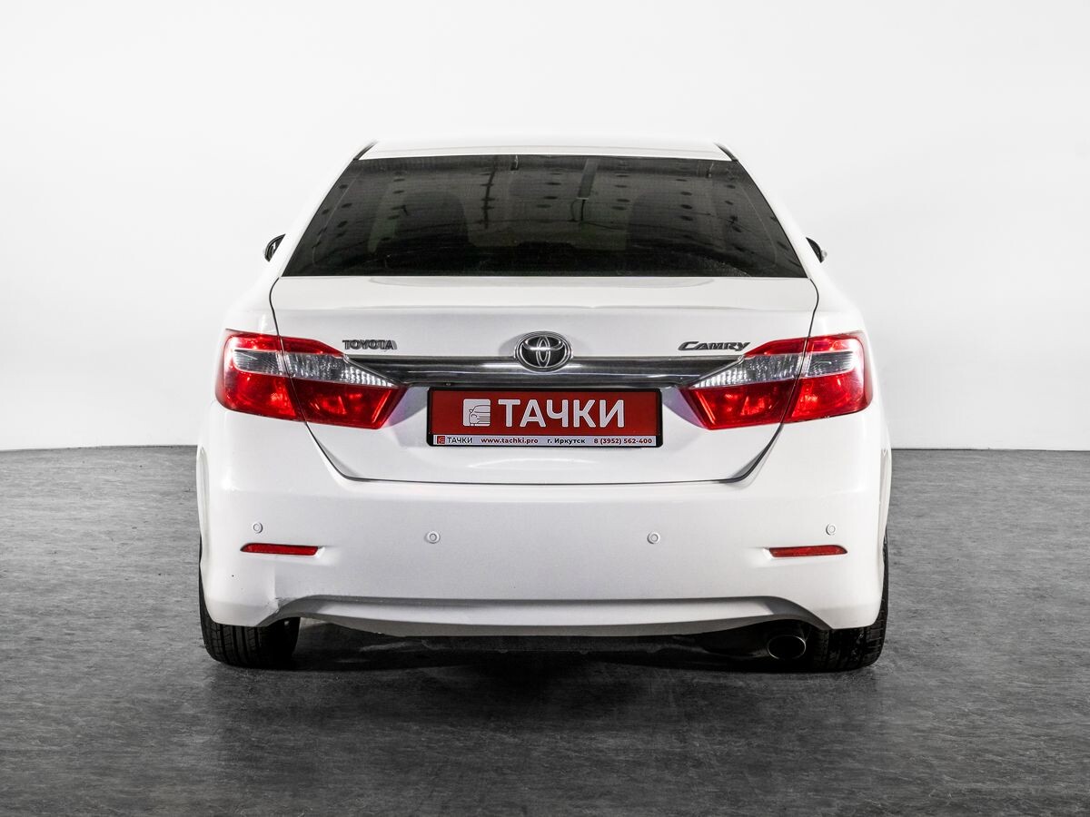 Toyota Camry 2012 - фото автомобиля