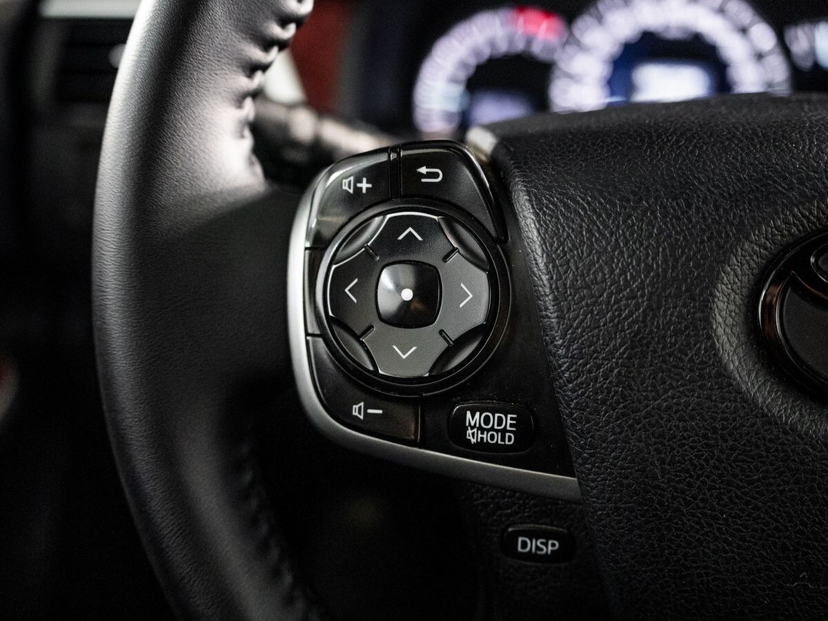Toyota Camry 2012 - фото автомобиля