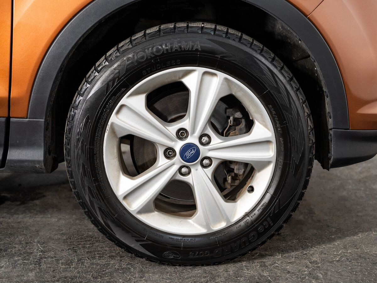 Ford Kuga 2016 - фото автомобиля
