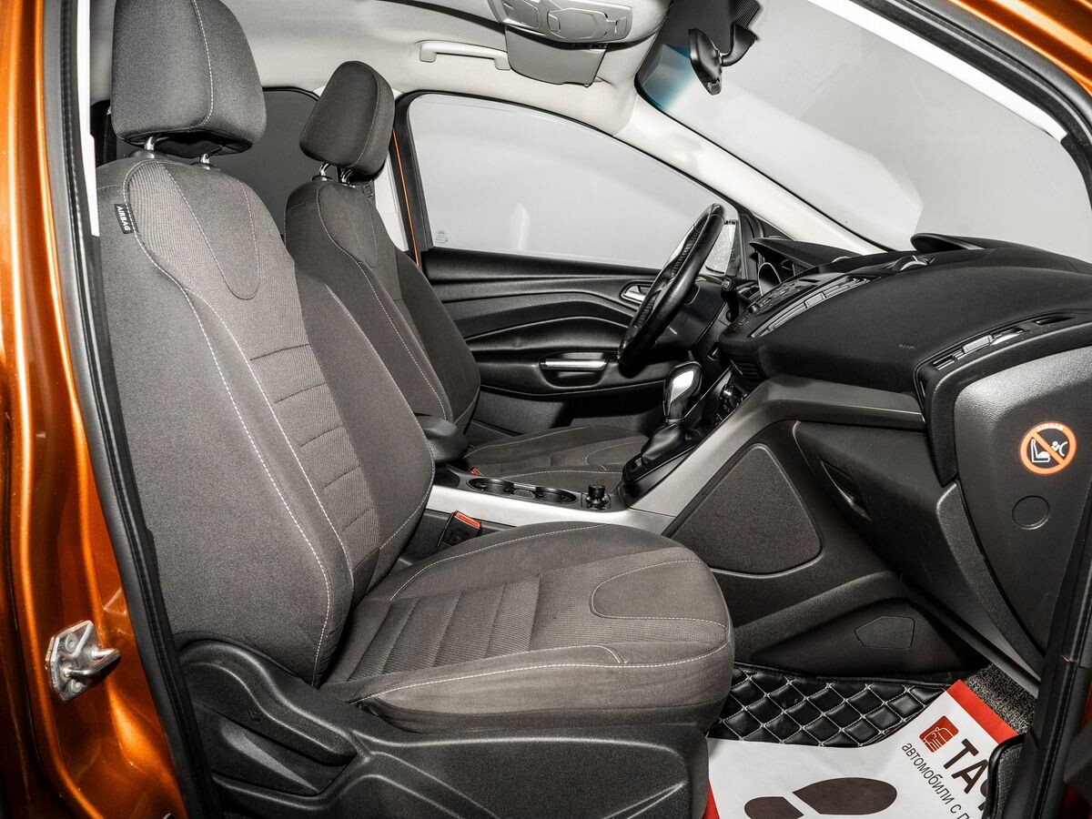 Ford Kuga 2016 - фото автомобиля