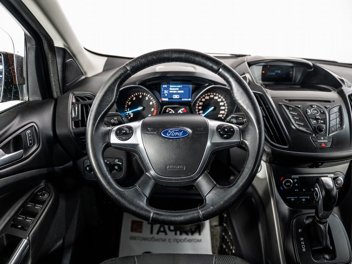 Ford Kuga 2016 - фото автомобиля