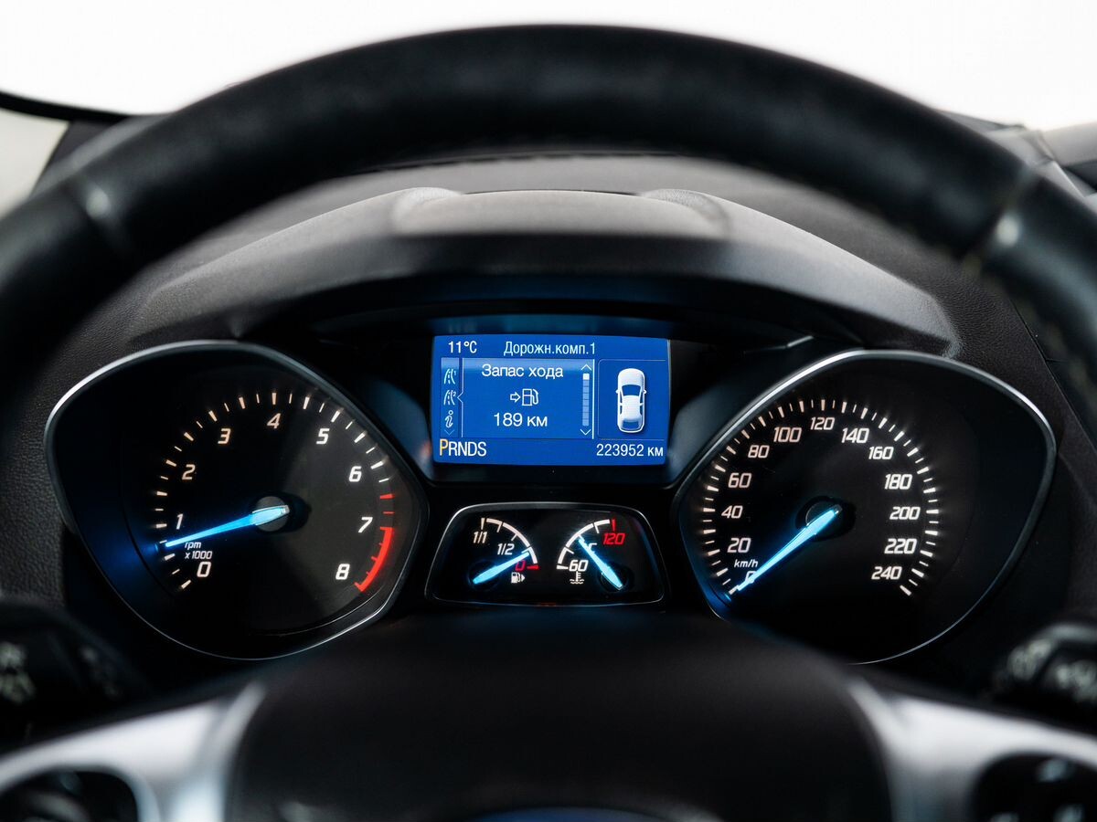 Ford Kuga 2016 - фото автомобиля