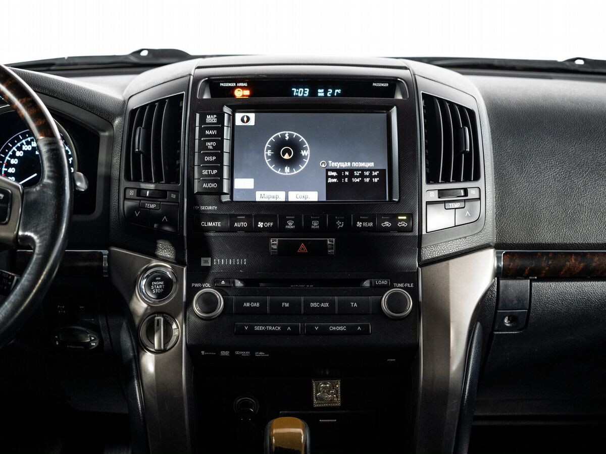 Toyota Land Cruiser 2011 - фото автомобиля