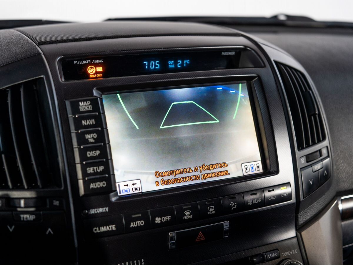 Toyota Land Cruiser 2011 - фото автомобиля