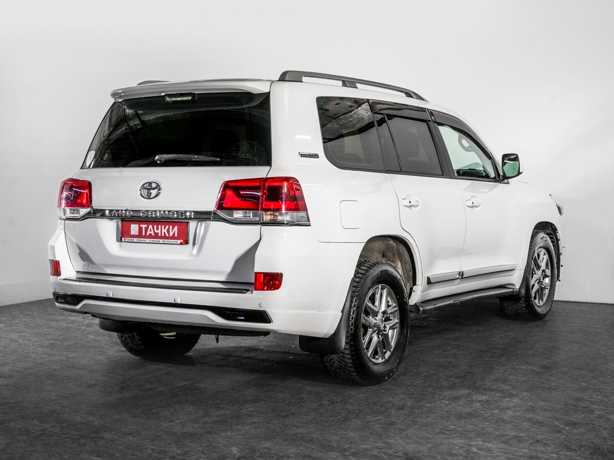 Toyota Land Cruiser 2011 - фото автомобиля