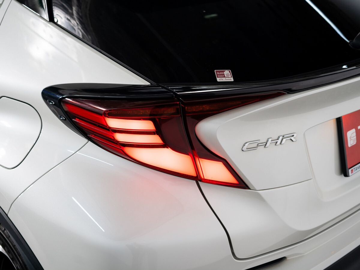 Toyota C-HR 2020 - фото автомобиля
