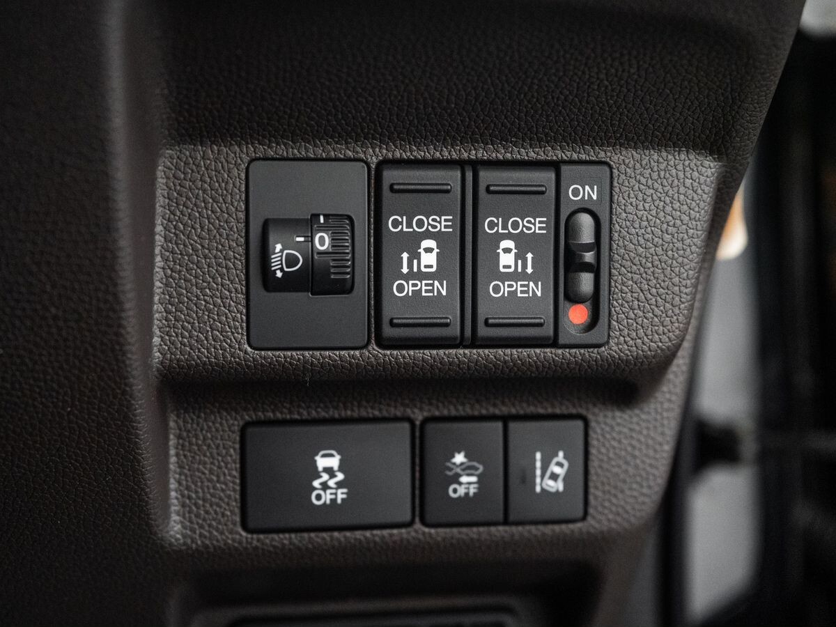 Honda Freed 2016 - фото автомобиля