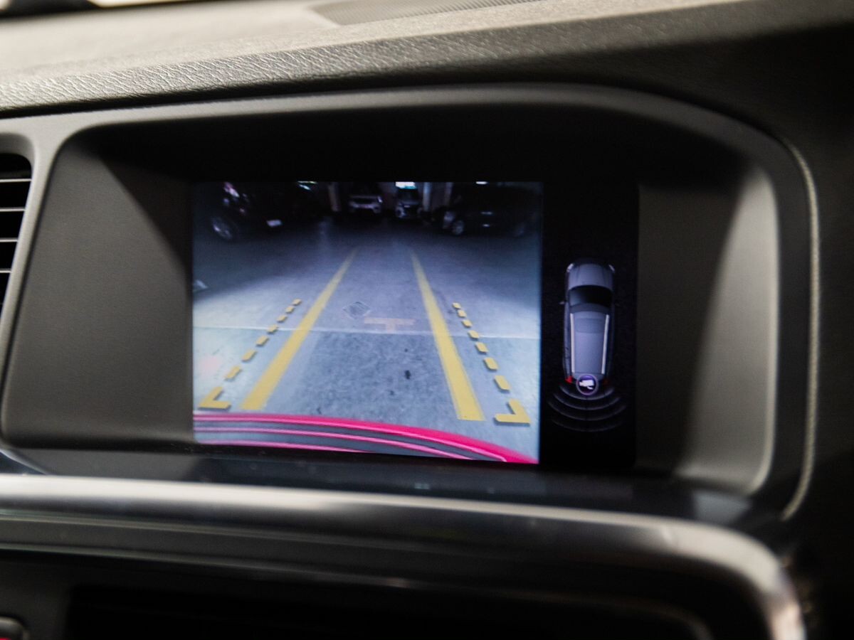 Volvo V60 2011 - фото автомобиля