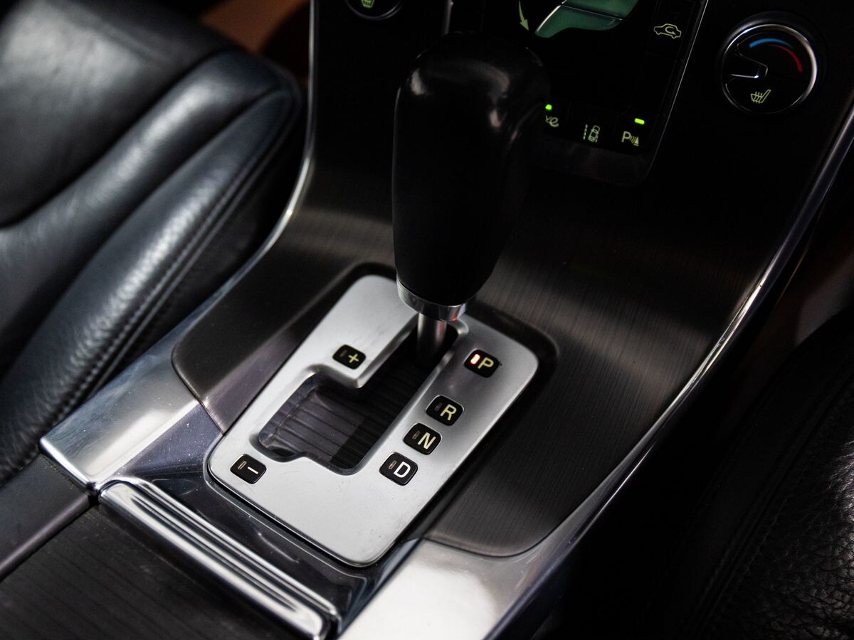 Volvo V60 2011 - фото автомобиля