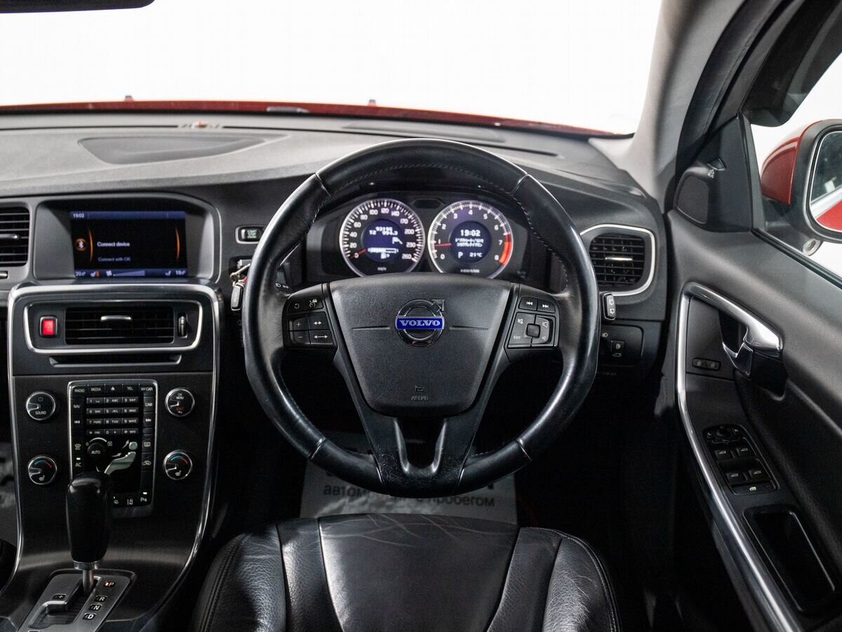 Volvo V60 2011 - фото автомобиля