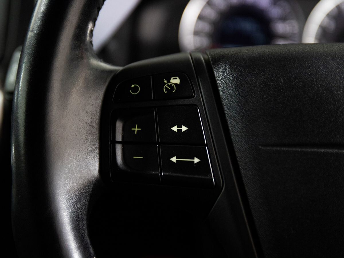 Volvo V60 2011 - фото автомобиля