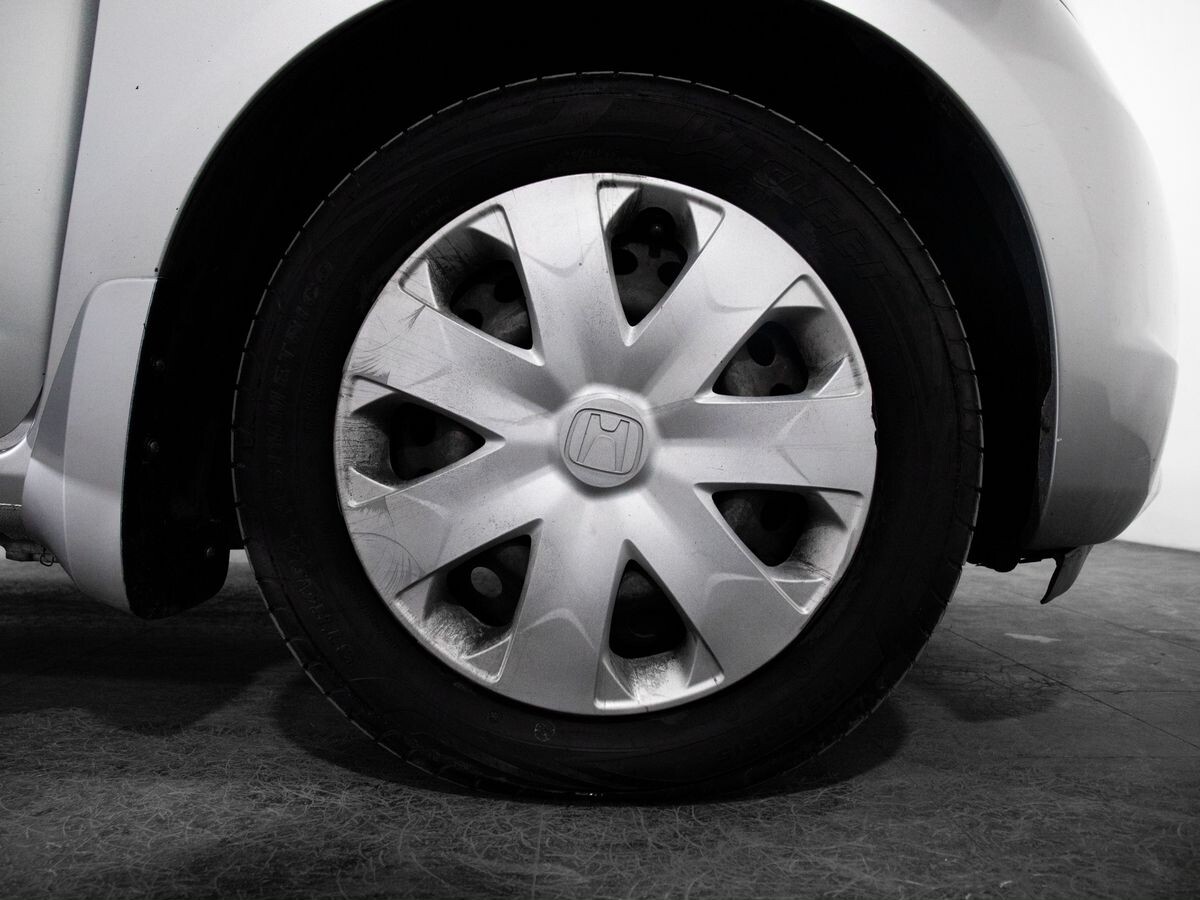 Honda Fit 2010 - фото автомобиля