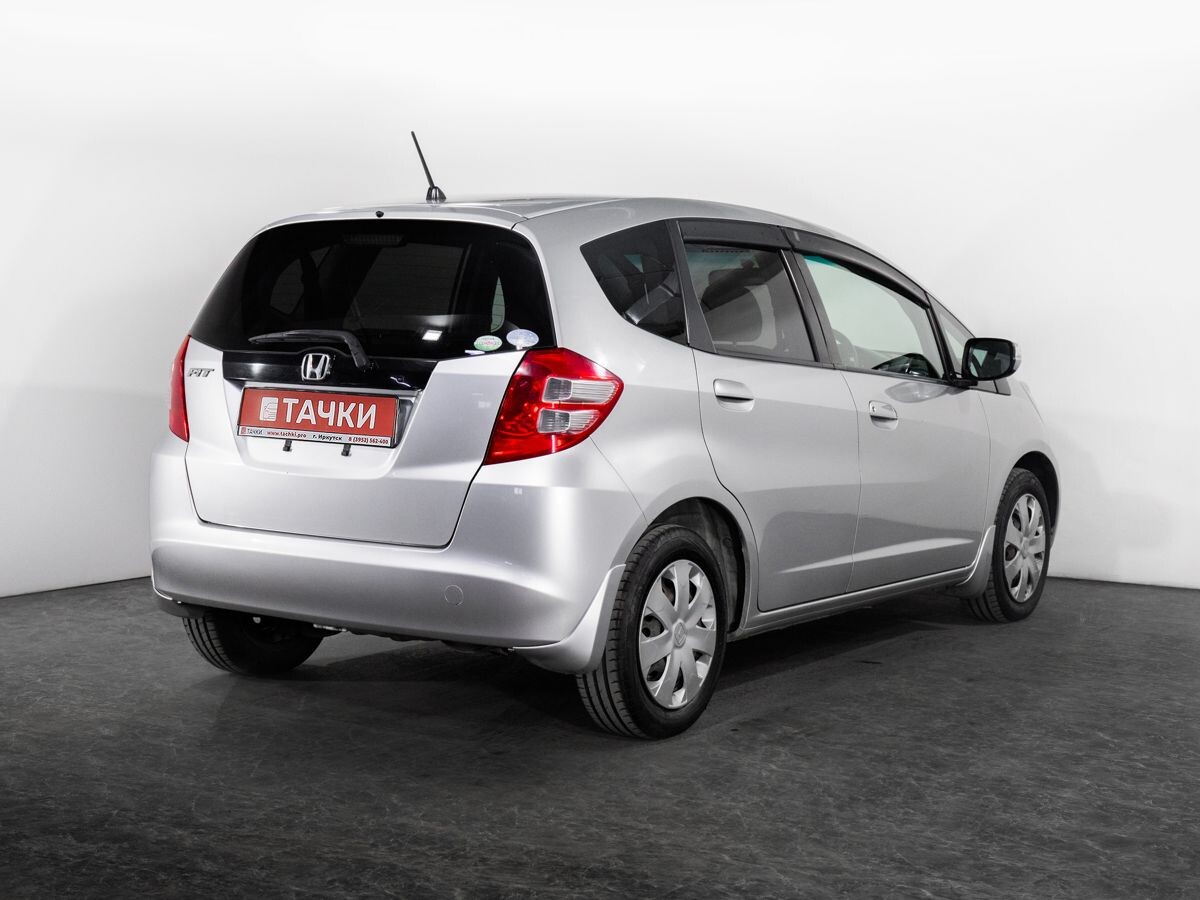 Honda Fit 2010 - фото автомобиля