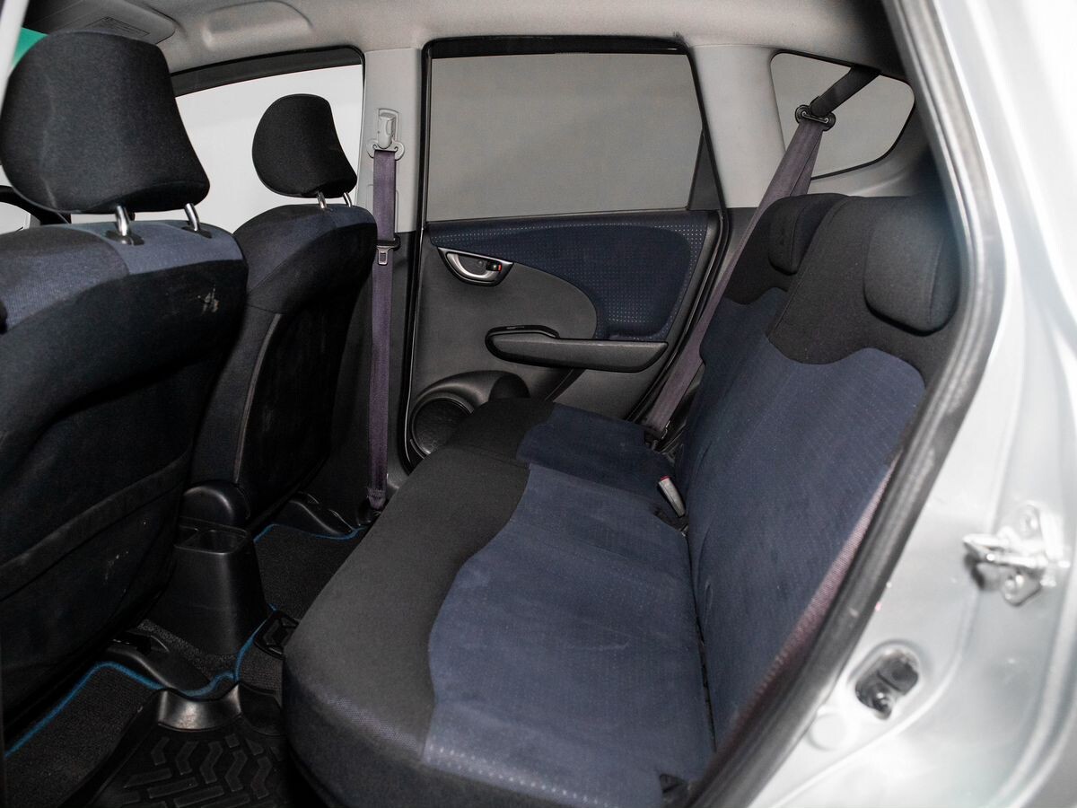 Honda Fit 2010 - фото автомобиля