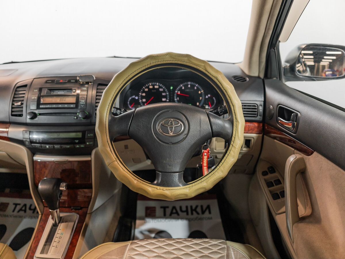 Toyota Premio 2003 - фото автомобиля