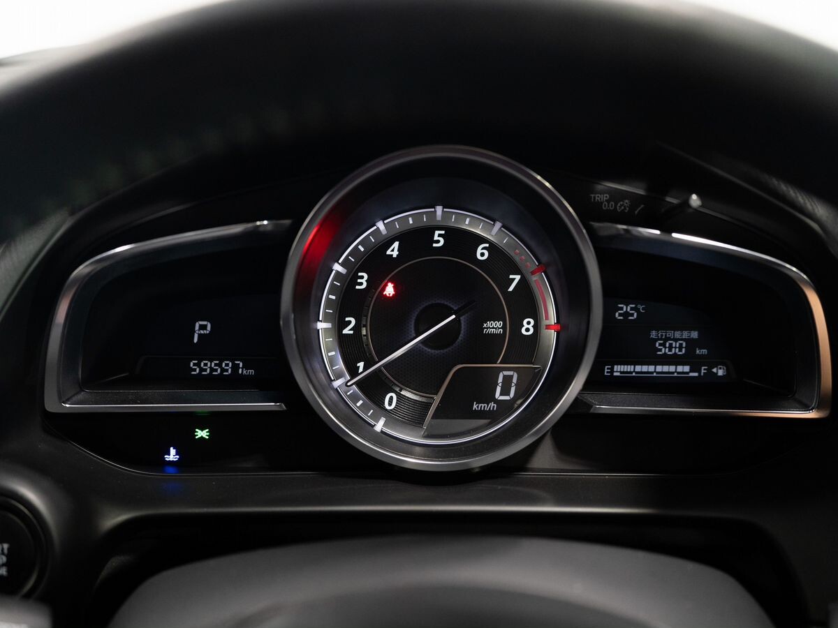 Mazda Demio 2016 - фото автомобиля