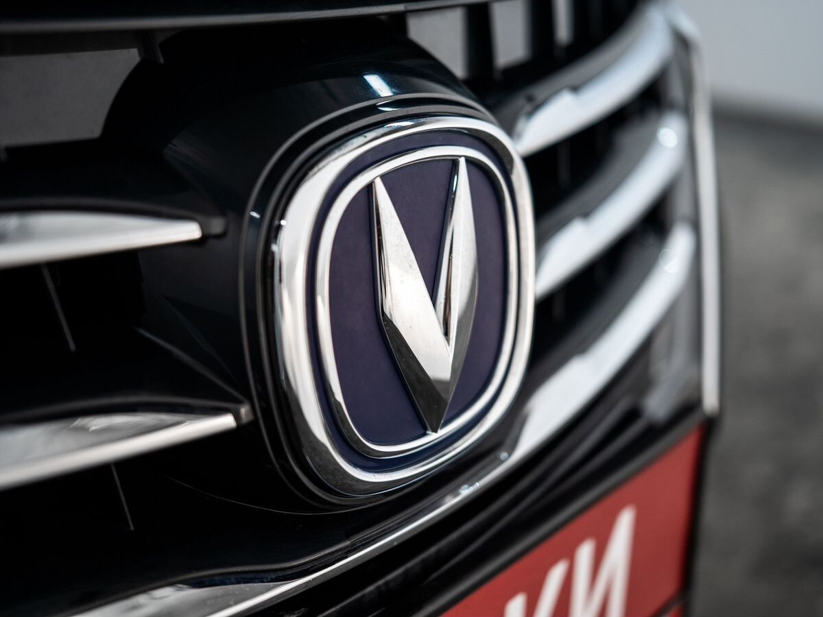 Changan Alsvin 2023 - фото автомобиля