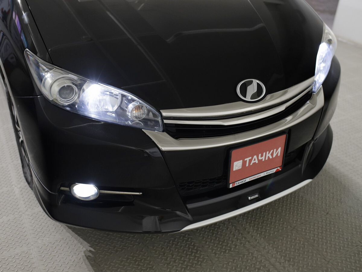 Toyota Wish 2015 - фото автомобиля