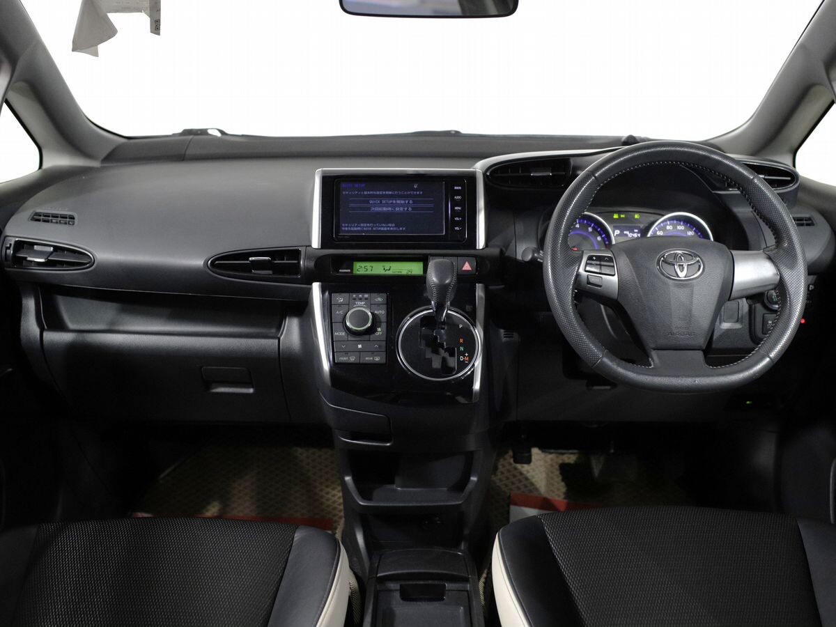 Toyota Wish 2015 - фото автомобиля