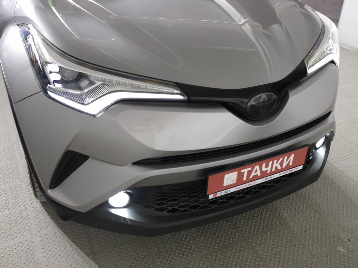 Toyota C-HR 2016 - фото автомобиля