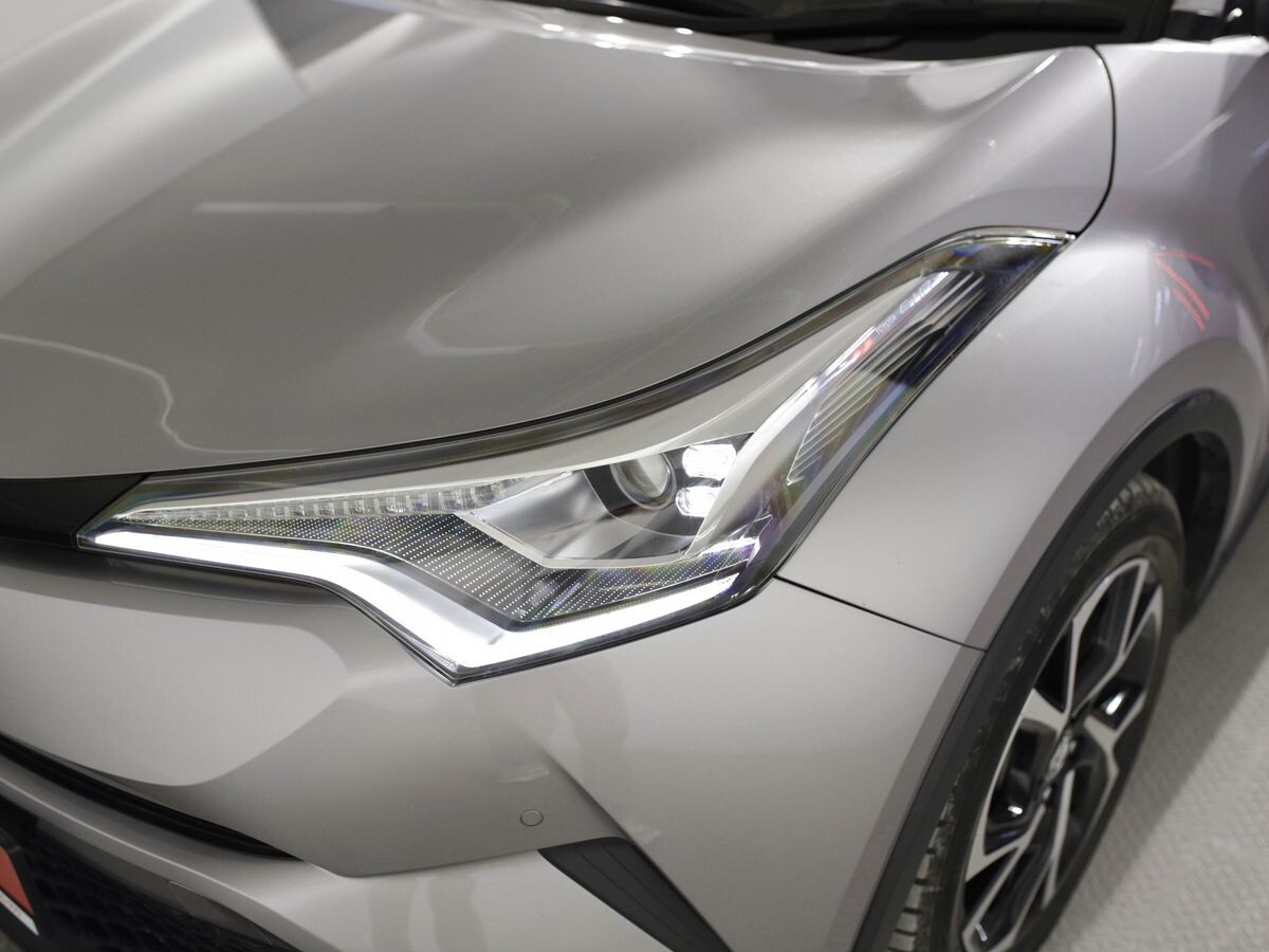 Toyota C-HR 2016 - фото автомобиля