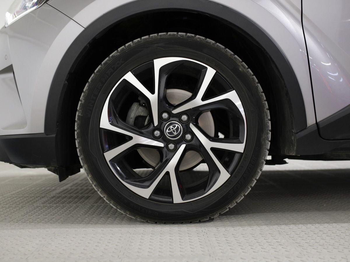 Toyota C-HR 2016 - фото автомобиля