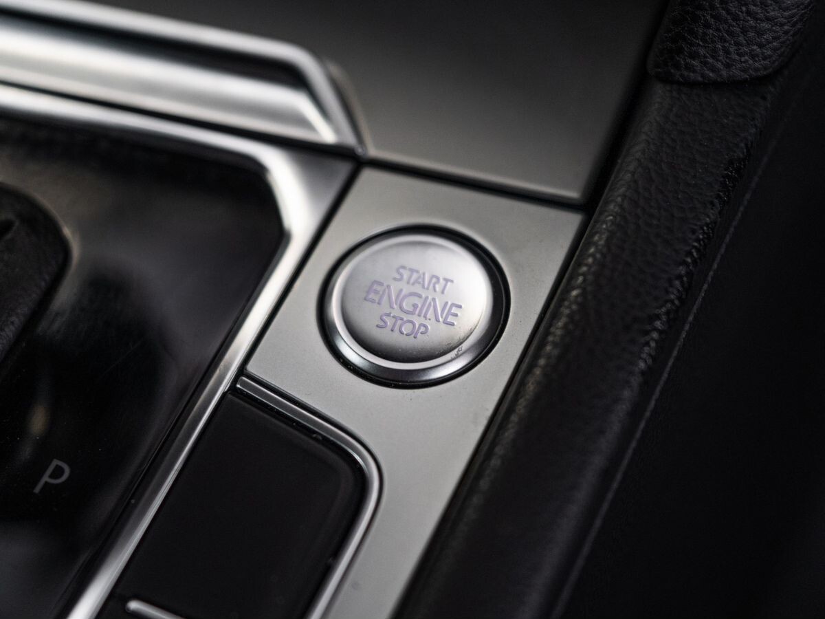 Volkswagen Passat 2015 - фото автомобиля