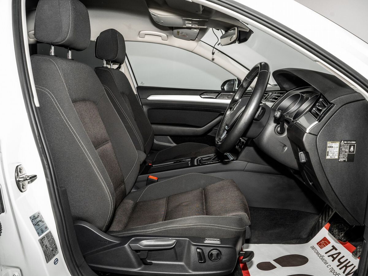 Volkswagen Passat 2015 - фото автомобиля