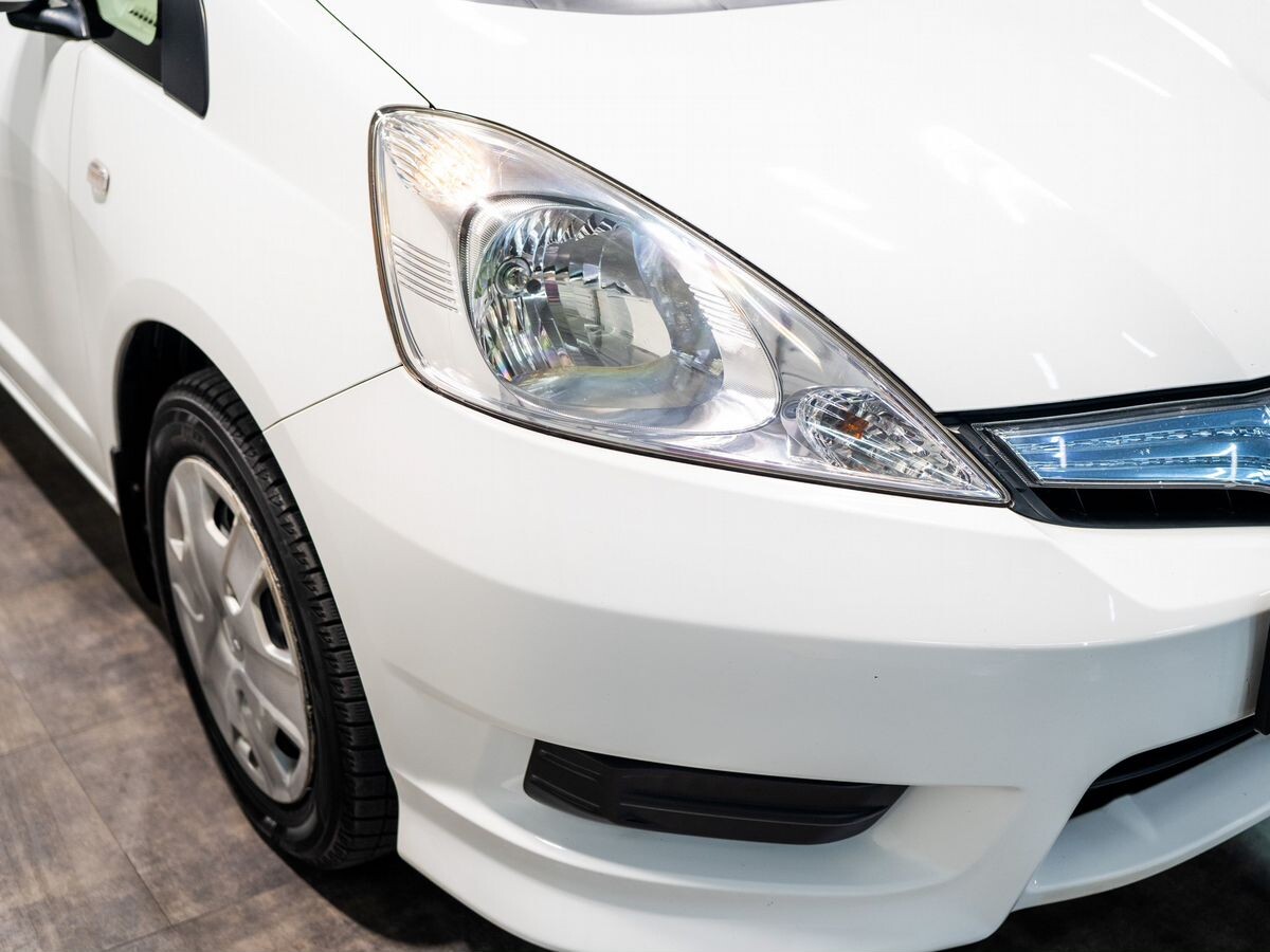 Honda Fit Shuttle 2012 - фото автомобиля