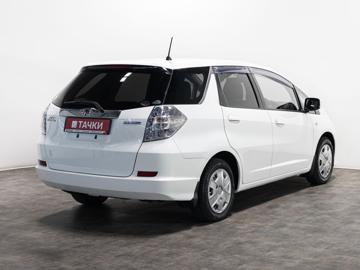 Honda Fit Shuttle 2012 - фото автомобиля
