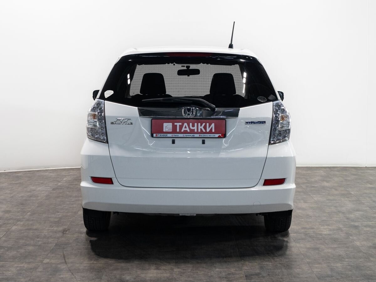 Honda Fit Shuttle 2012 - фото автомобиля