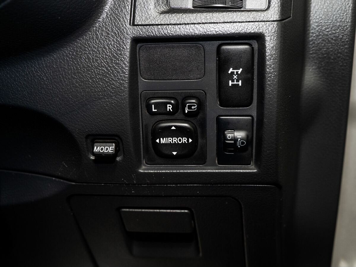 Toyota Rush 2009 - фото автомобиля