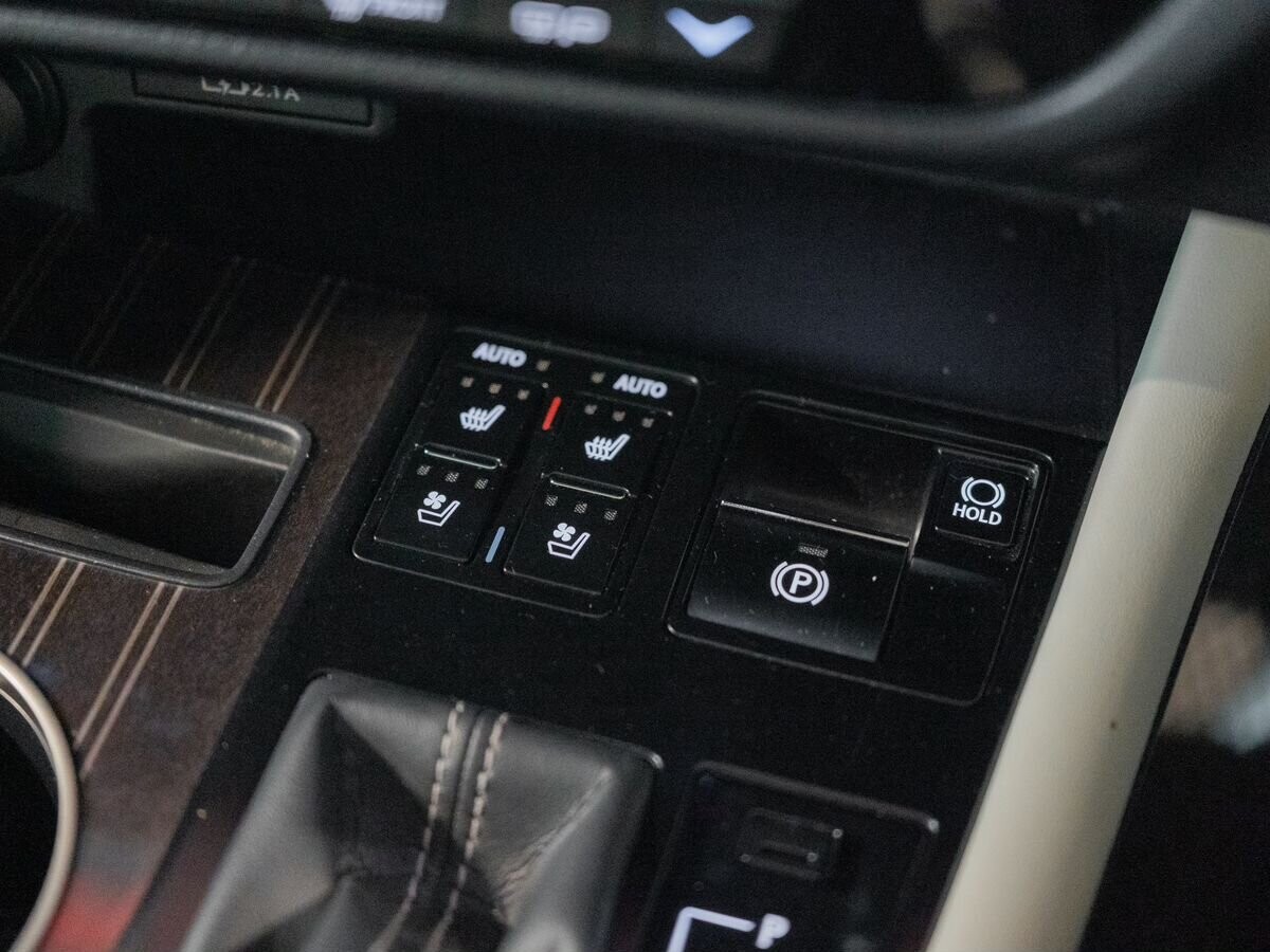 Lexus RX300 2021 - фото автомобиля