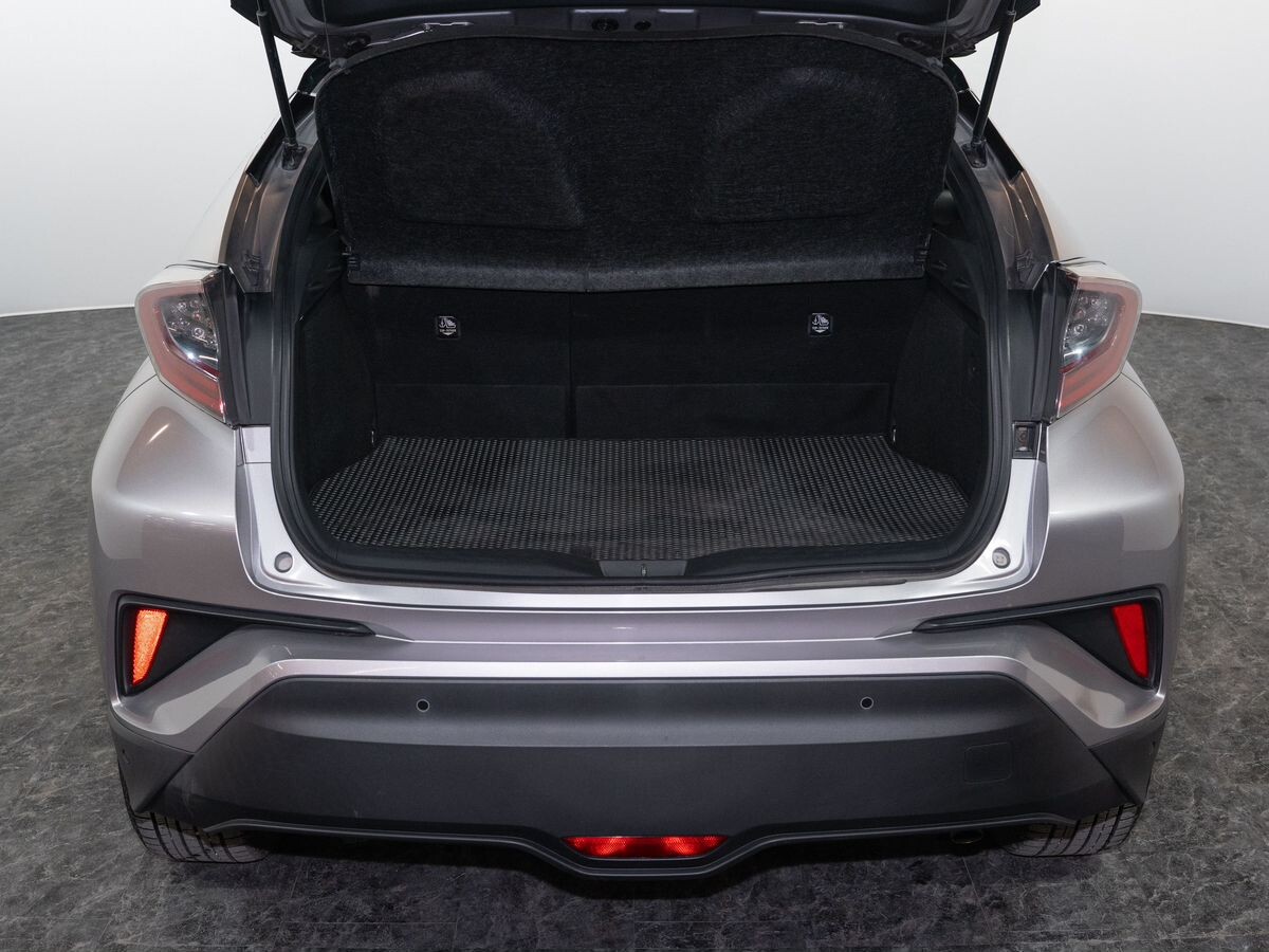 Toyota C-HR 2017 - фото автомобиля