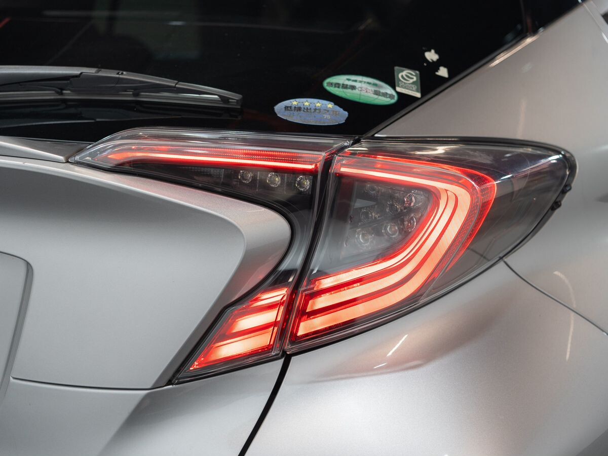 Toyota C-HR 2017 - фото автомобиля