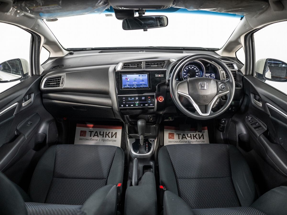 Honda Fit 2018 - фото автомобиля