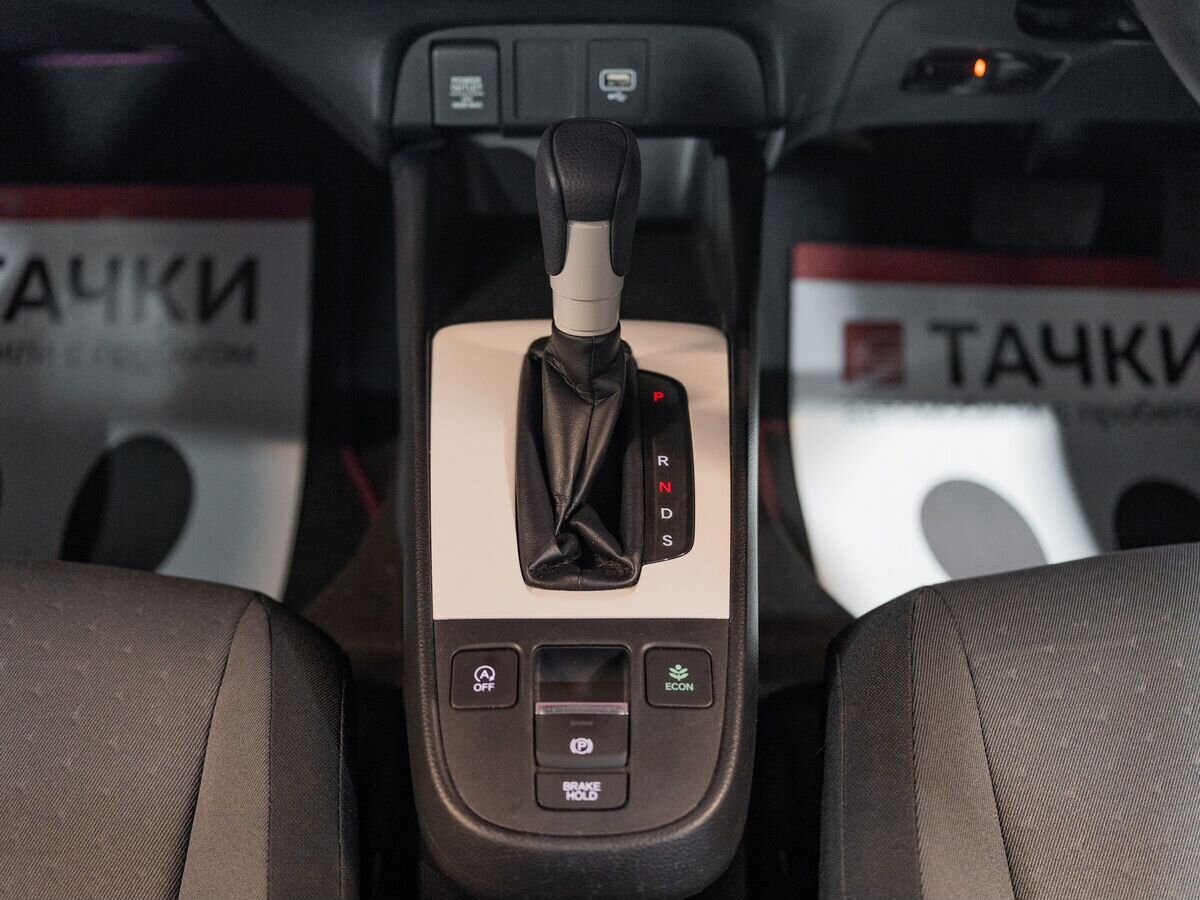 Honda Fit 2020 - фото автомобиля