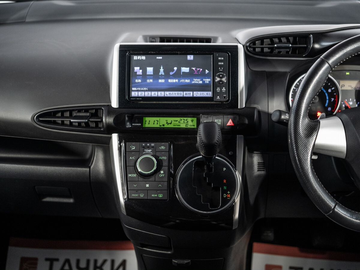 Toyota Wish 2011 - фото автомобиля