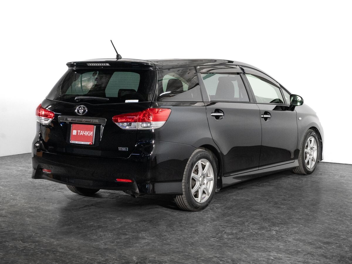 Toyota Wish 2011 - фото автомобиля