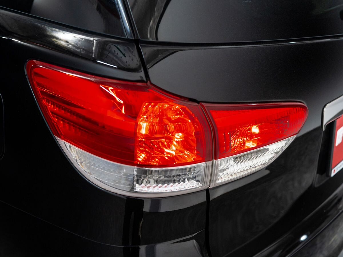 Toyota Wish 2011 - фото автомобиля